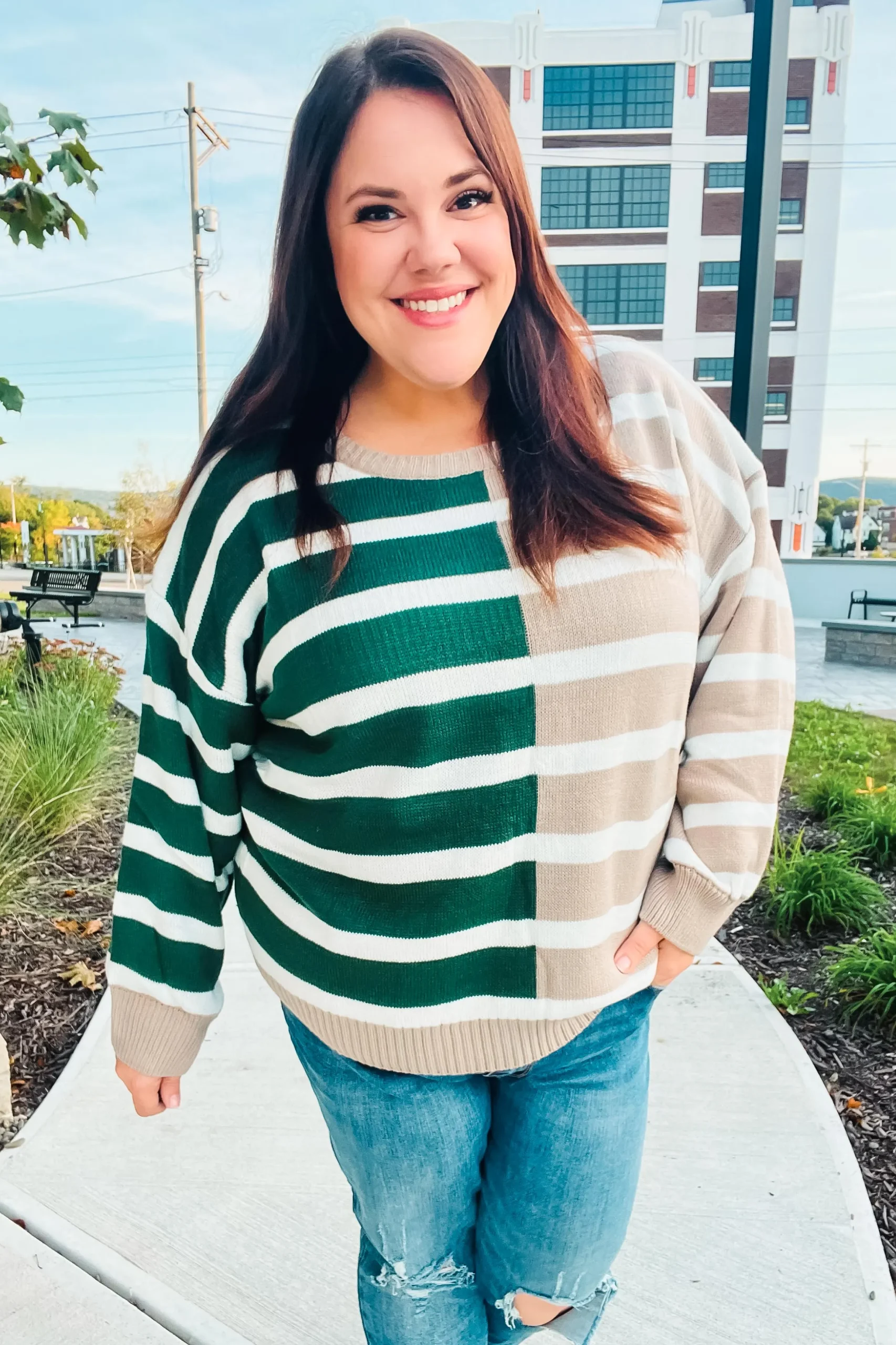 &Hunter Green & Taupe Striped Color Block Sweater