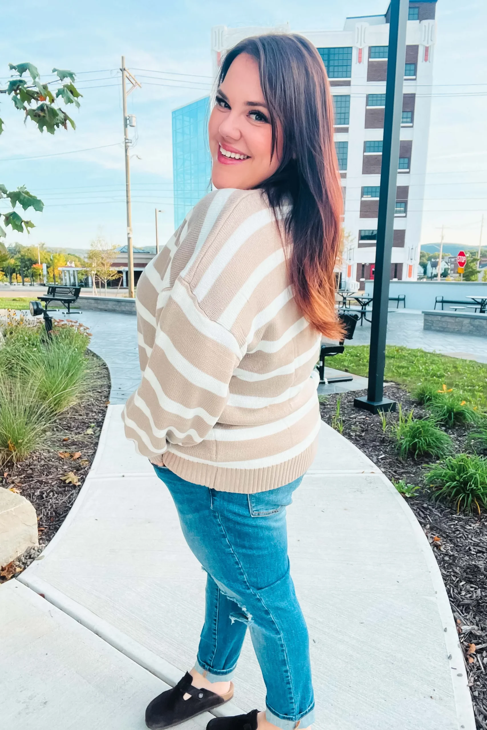 &Hunter Green & Taupe Striped Color Block Sweater